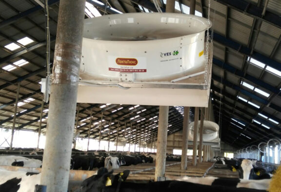 Лакталюкс. Системи вентиляції VES-Artex. Гумові матраци Bioret Agri